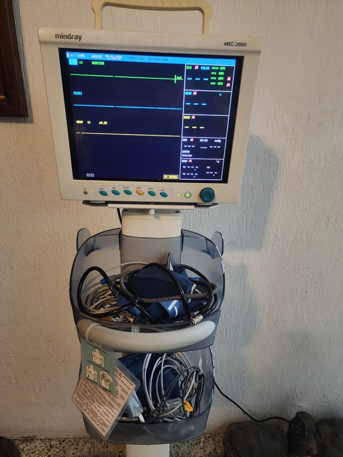 Monitor de Signos Vitales Mindray MEC-2000